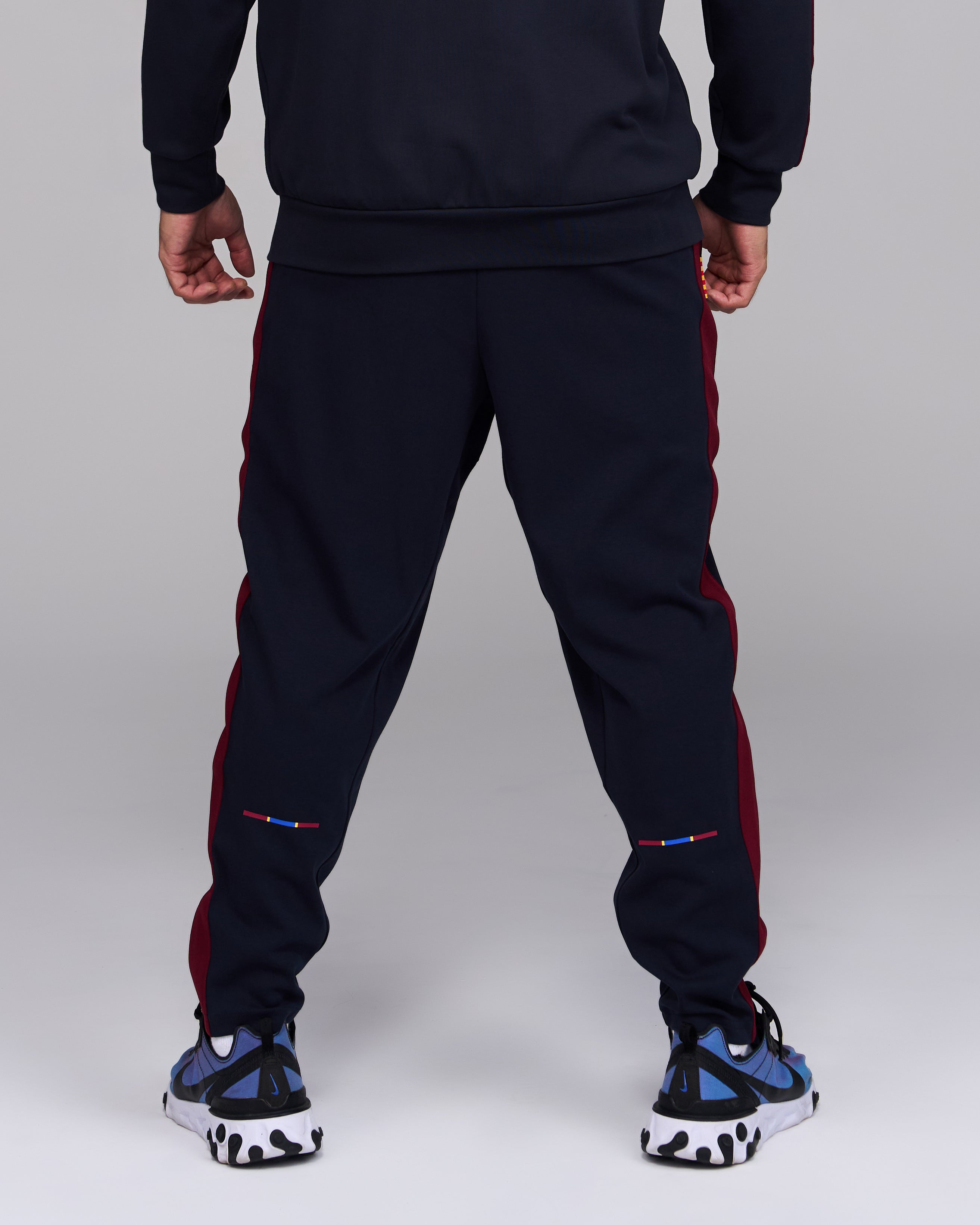 color_dark blue
